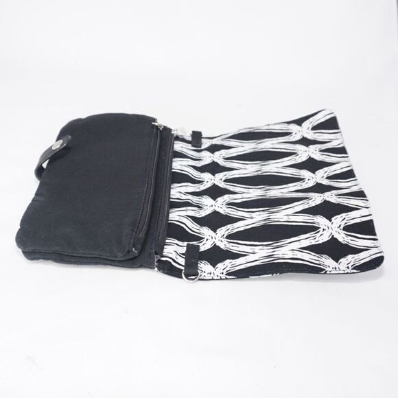 Thirty-one *BOGO FREE Sale* Black & White Patterned Wristlet - Picture 3 of 7
